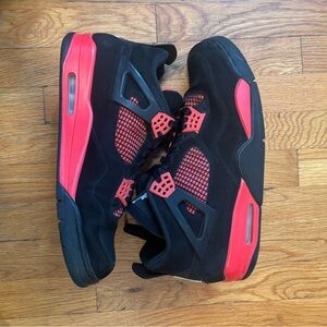 Air Jordan 4 Retro ‘Red Thunder’